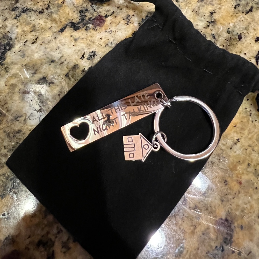 Harry Styles Two-Sided Keychain - Picture 5 of 5